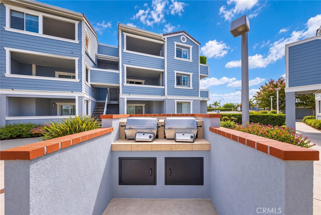 111 S Lakeview i, Placentia CA 92870 - photo 26
