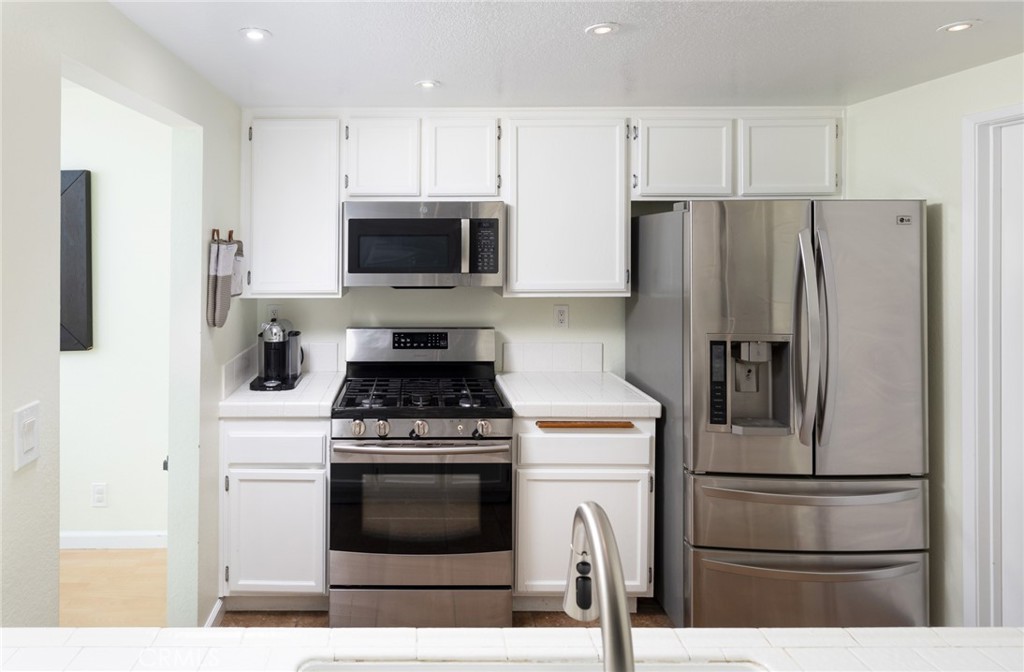 112 Eisenhower, Placentia CA 92870 - photo 7