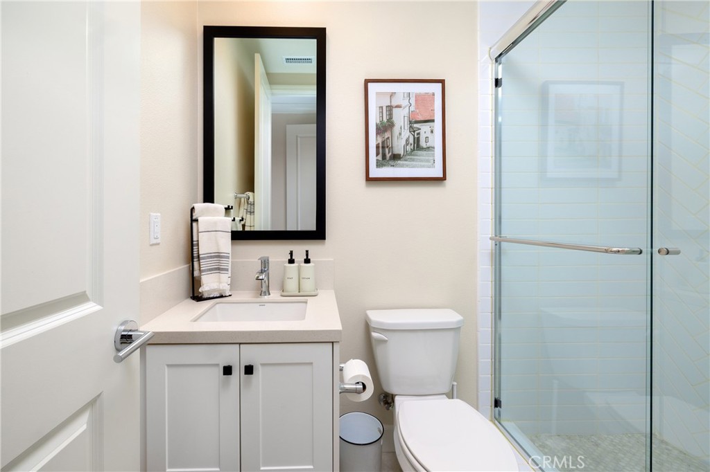 downstairs en suite bath - 1249 E Providence Loop, Placentia CA 92870 - photo 16