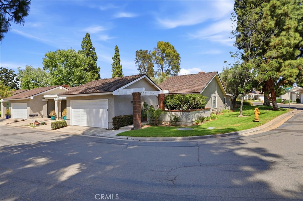 Truly private! - 1260 Tiburon, Placentia CA 92870 - photo 2