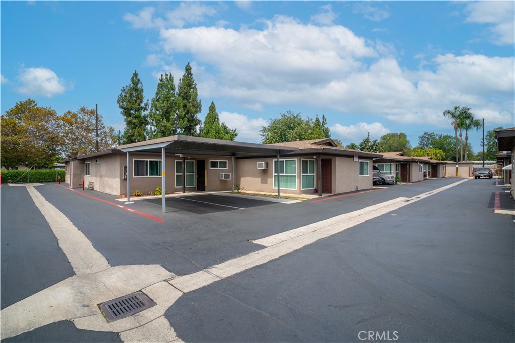 140 W Orangethorpe Avenue, Placentia CA 92870 - photo 2