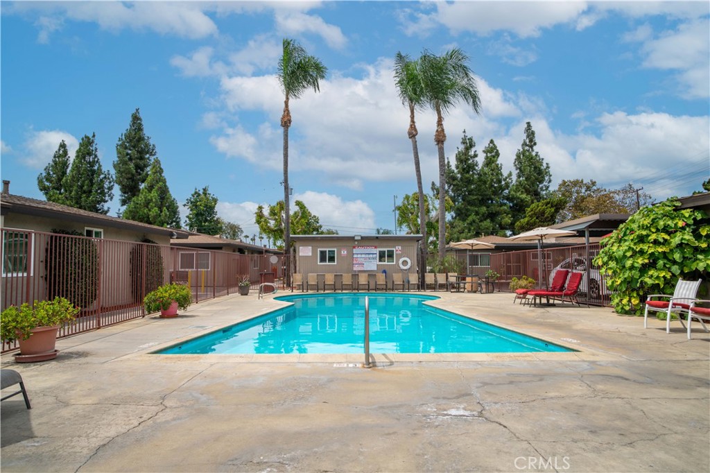 140 W Orangethorpe Avenue, Placentia CA 92870 - photo 4