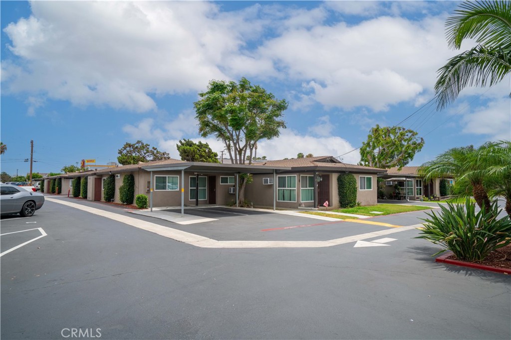 140 W Orangethorpe Avenue, Placentia CA 92870 - photo 5