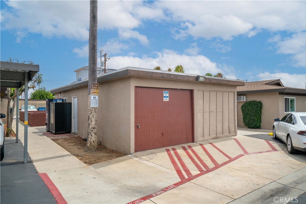 140 W Orangethorpe Avenue, Placentia CA 92870 - photo 21
