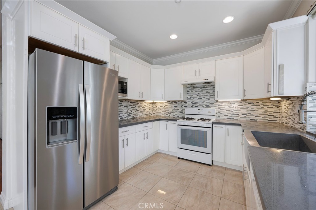 1760 Taylor Lane, Placentia CA 92870 - photo 9