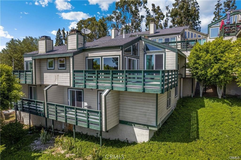 2-story hillside townhome with amazing views! - 2017 Orchard Drive 11, Placentia CA 92870 - photo 1