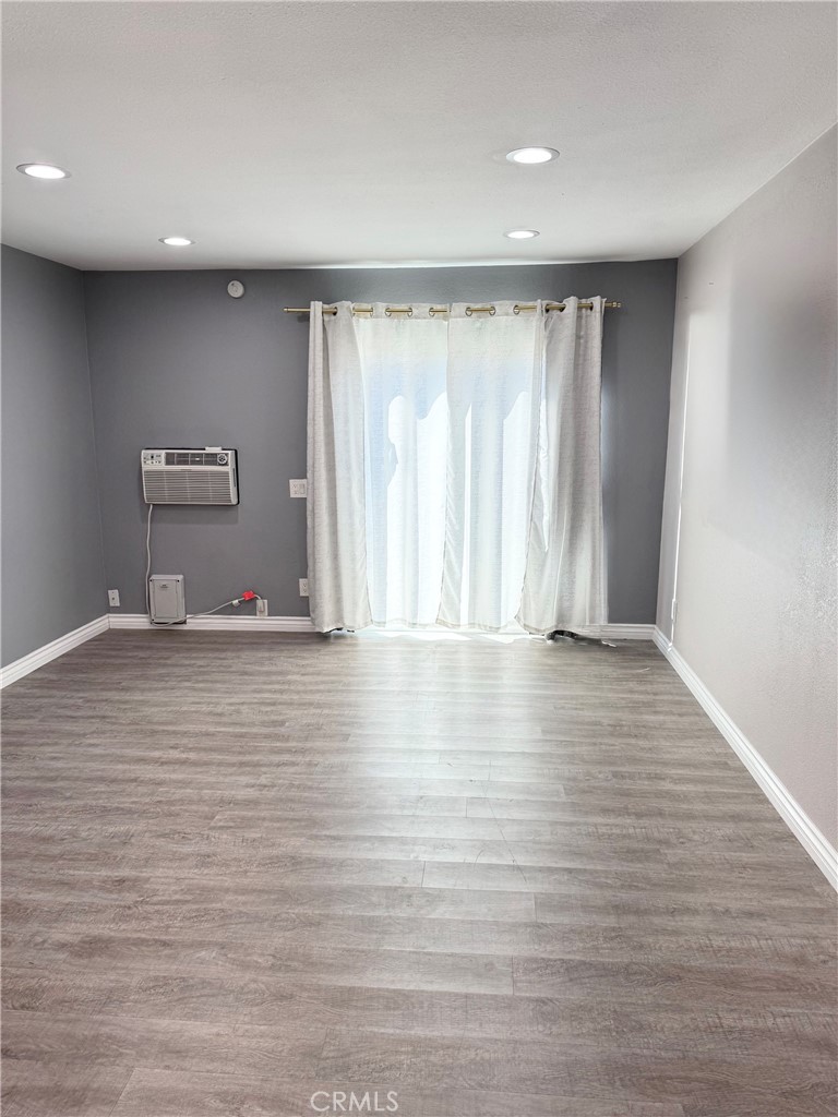 212 S kraemer 1215, Placentia CA 92870 - photo 2