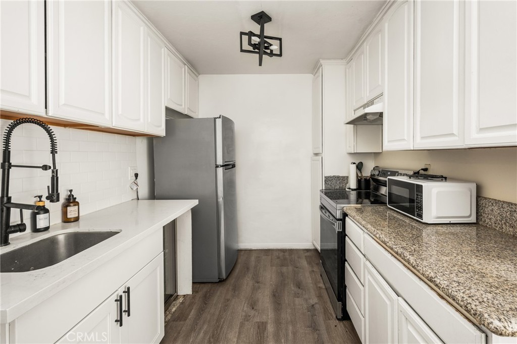 212 S Kraemer 2616, Placentia CA 92870 - photo 1