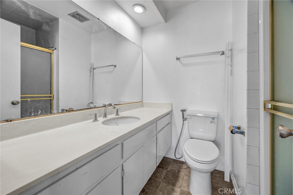 BATH 3 - 2436 Chinook, Placentia CA 92870 - photo 24
