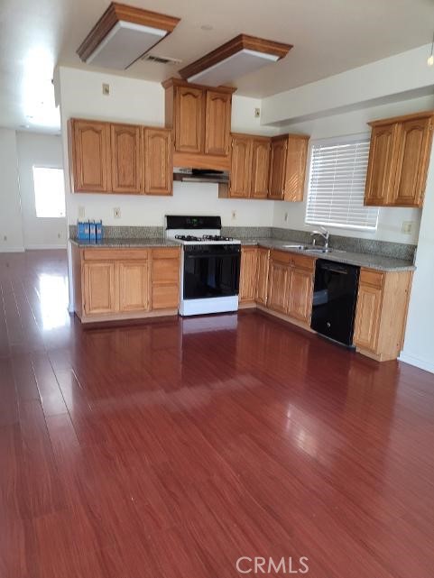 312 Lampman Way, Placentia CA 92870 - photo 2