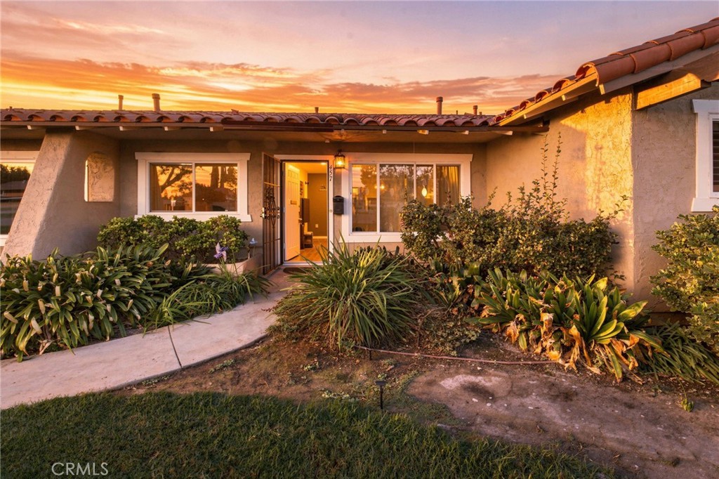 457 Via De Leon, Placentia CA 92870 - photo 2