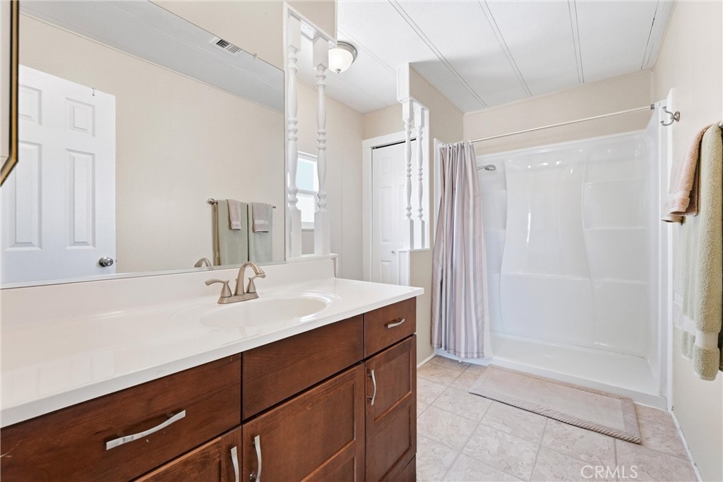 Main Bathroom - 5215 E Chapman 55, Placentia CA 92869 - photo 25
