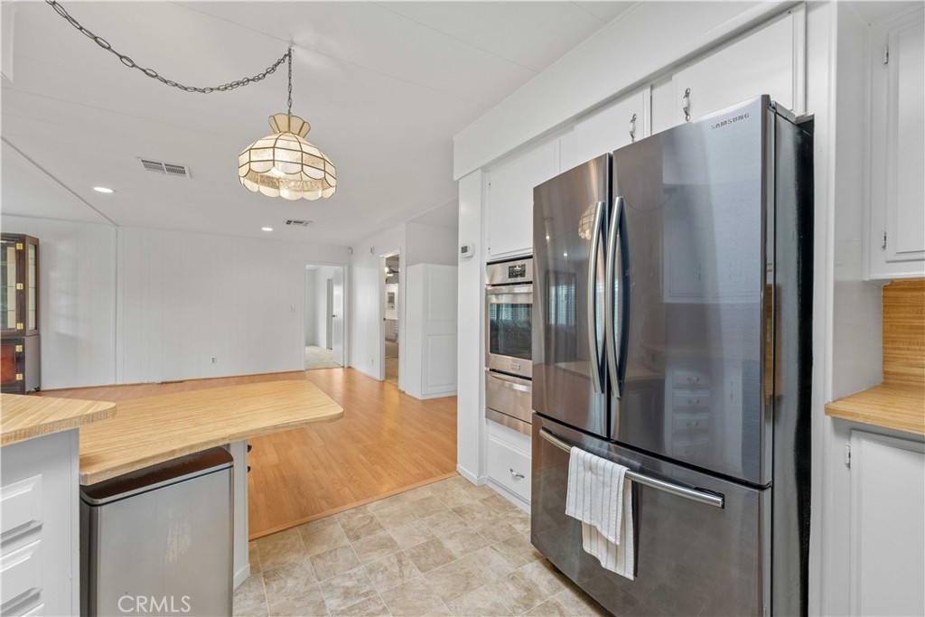 Kitchen - 719 Glenlake, Placentia CA 92870 - photo 15