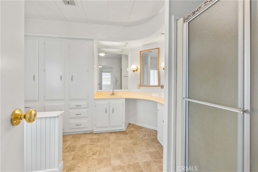Main Bathroom - 719 Glenlake, Placentia CA 92870 - photo 20