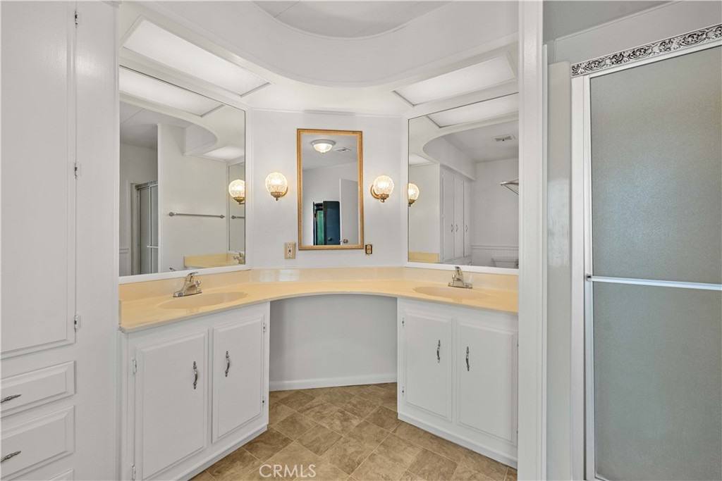 Main Bathroom - 719 Glenlake, Placentia CA 92870 - photo 21