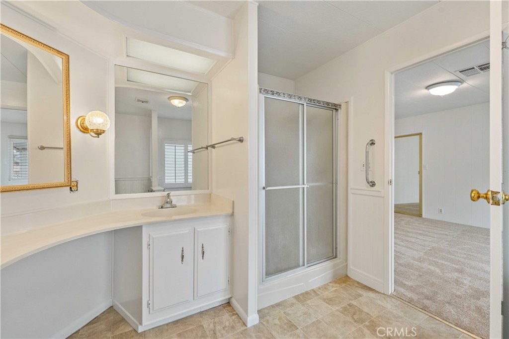 Main Bathroom - 719 Glenlake, Placentia CA 92870 - photo 22