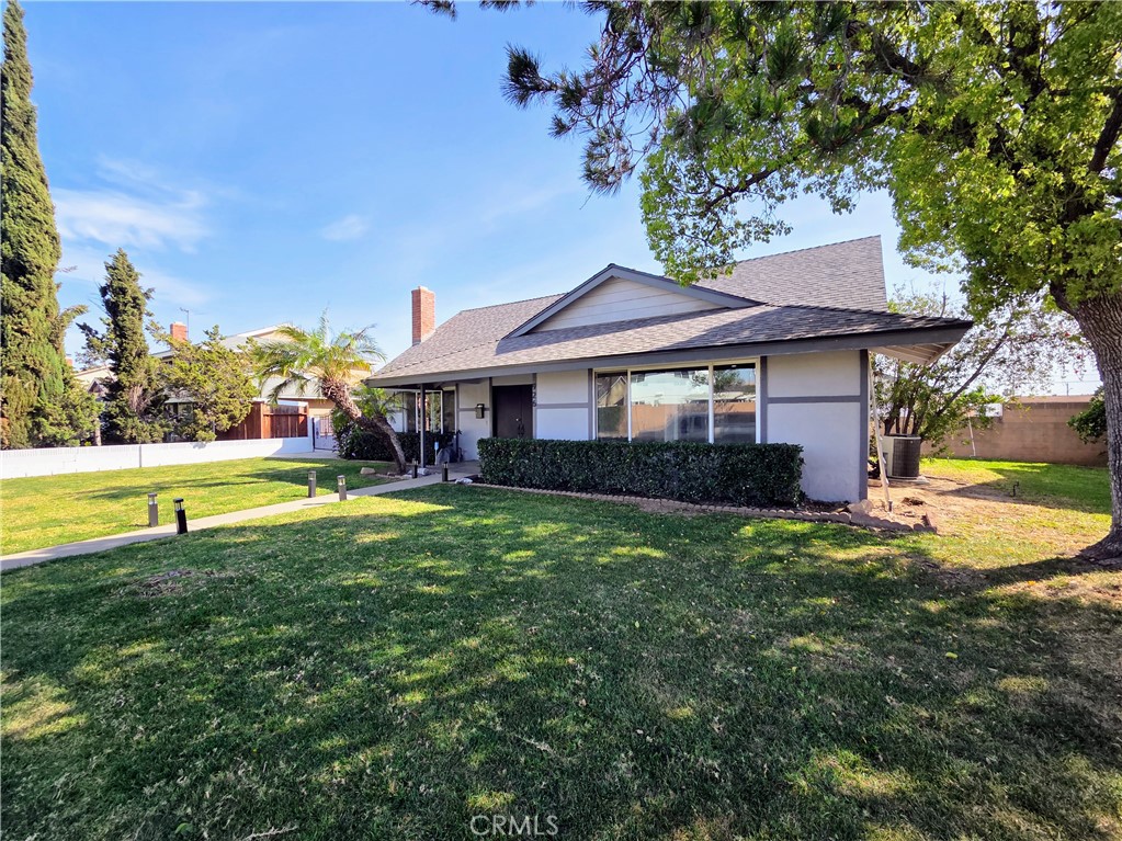 926 E Bastanchury, Placentia CA 92870 - photo 1