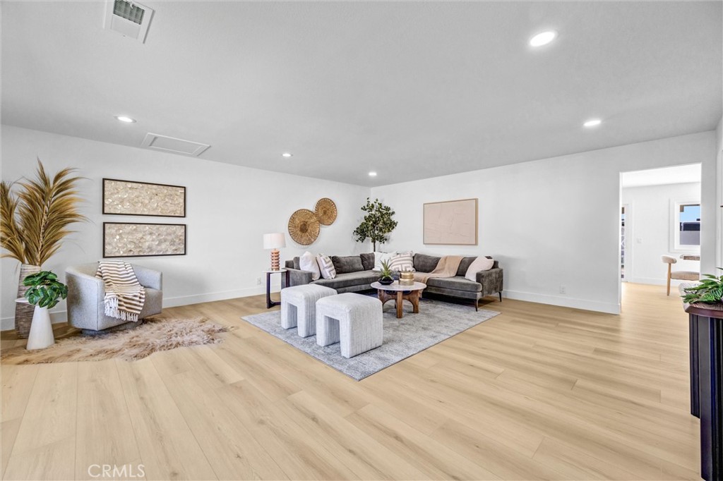944 E Bastanchury, Placentia CA 92870 - photo 8
