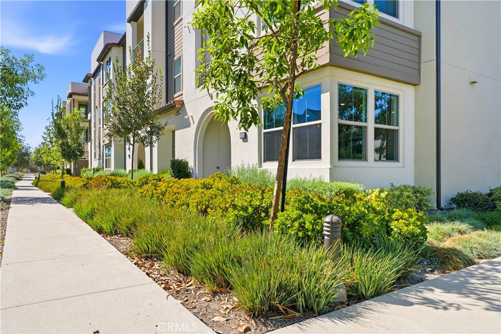 Side of Home - 1501 Lasso Way 105, Rancho Mission Viejo CA 92694 - photo 26