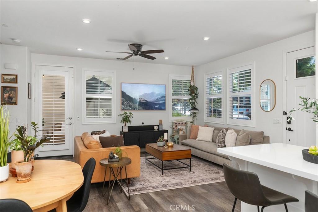Family Room easy access to side Patio, Kitchen and Dining - 171 Natal, Rancho Mission Viejo CA 92694 - photo 7