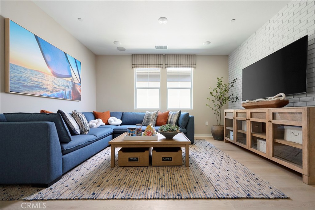 Model Photos: Photos shown are of the model home for this floor plan. Actual finishes, features, and landscaping may var - 1727 Scarlett Road, Rancho Mission Viejo CA 92694 - photo 8