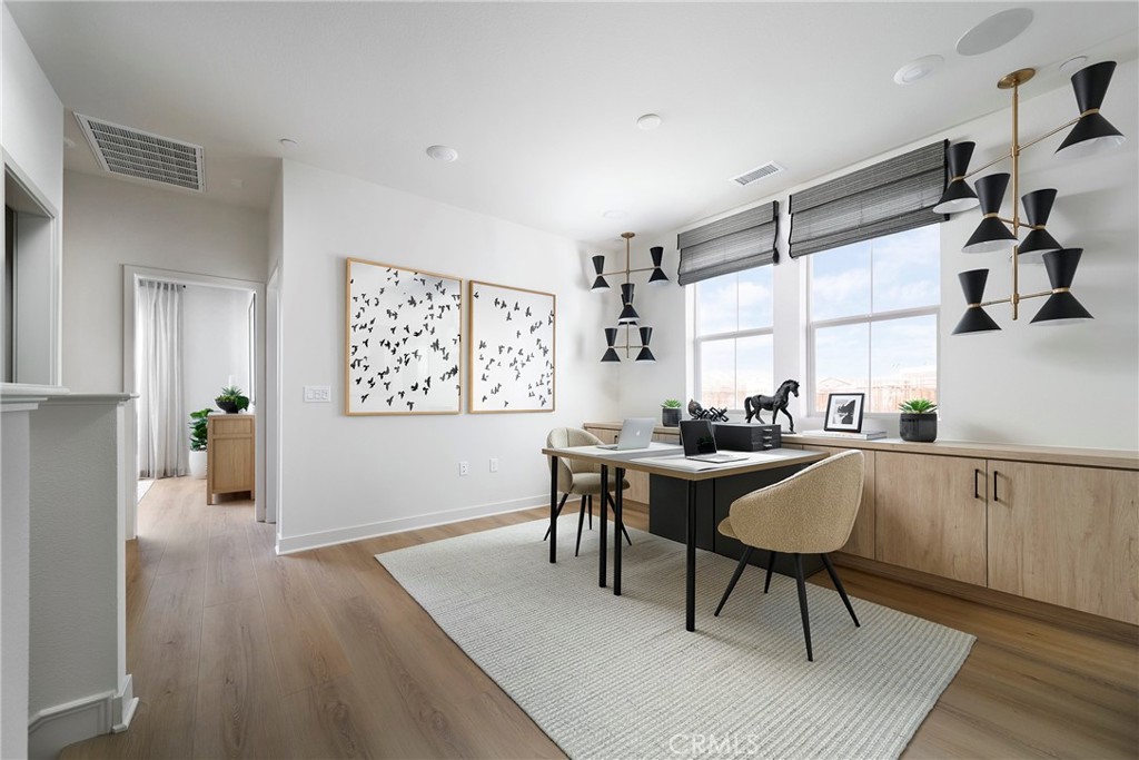 Model Photos: Photos shown are of the model home for this floor plan. Actual finishes, features, and landscaping may var - 1733 Scarlett Road, Rancho Mission Viejo CA 92694 - photo 6