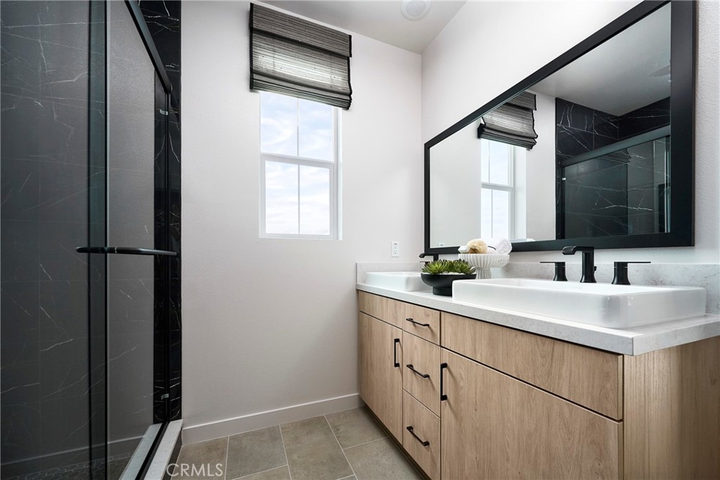 Model Photos: Photos shown are of the model home for this floor plan. Actual finishes, features, and landscaping may var - 1733 Scarlett Road, Rancho Mission Viejo CA 92694 - photo 7
