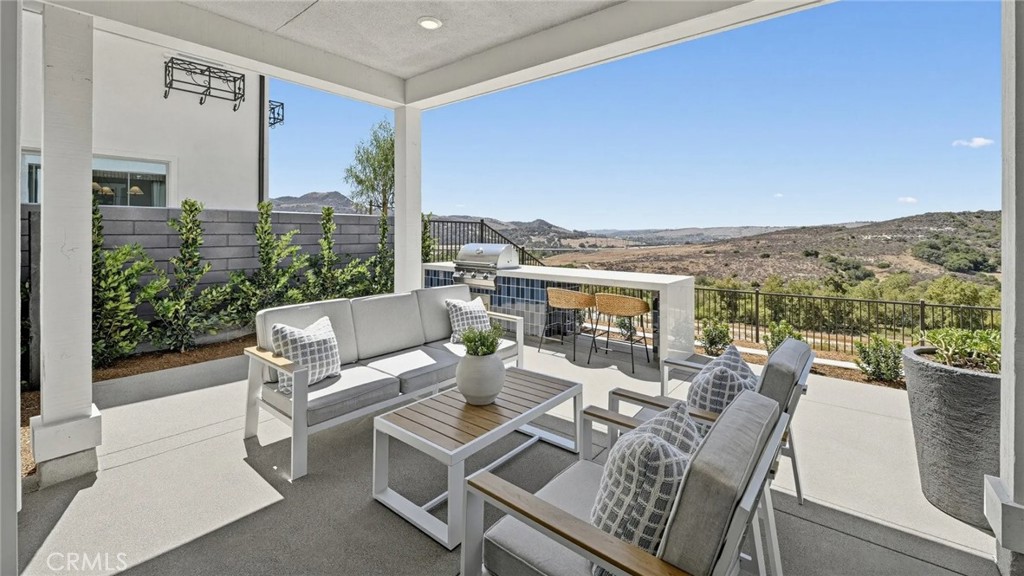 Photos shown are of model only- not actual homesite. - 2035 Wildberry Way, Rancho Mission Viejo CA 92694 - photo 7
