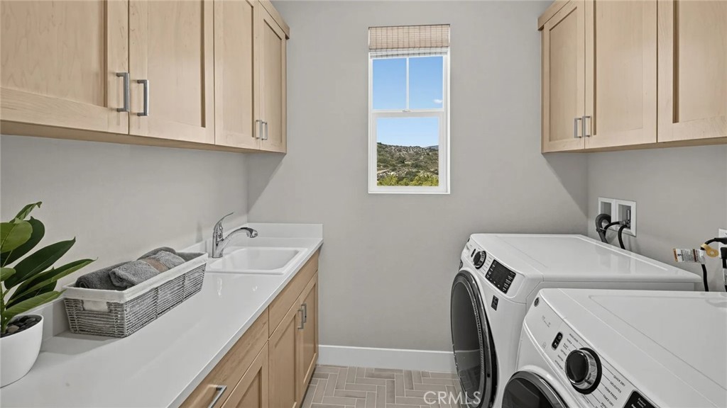 Photos shown are of model only- not actual homesite. - 2035 Wildberry Way, Rancho Mission Viejo CA 92694 - photo 24