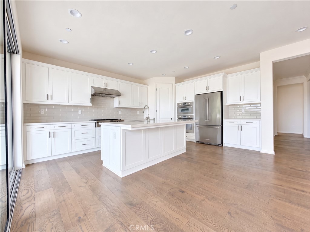 Kitchen island. - 31 Garcilla Drive, Rancho Mission Viejo CA 92694 - photo 11