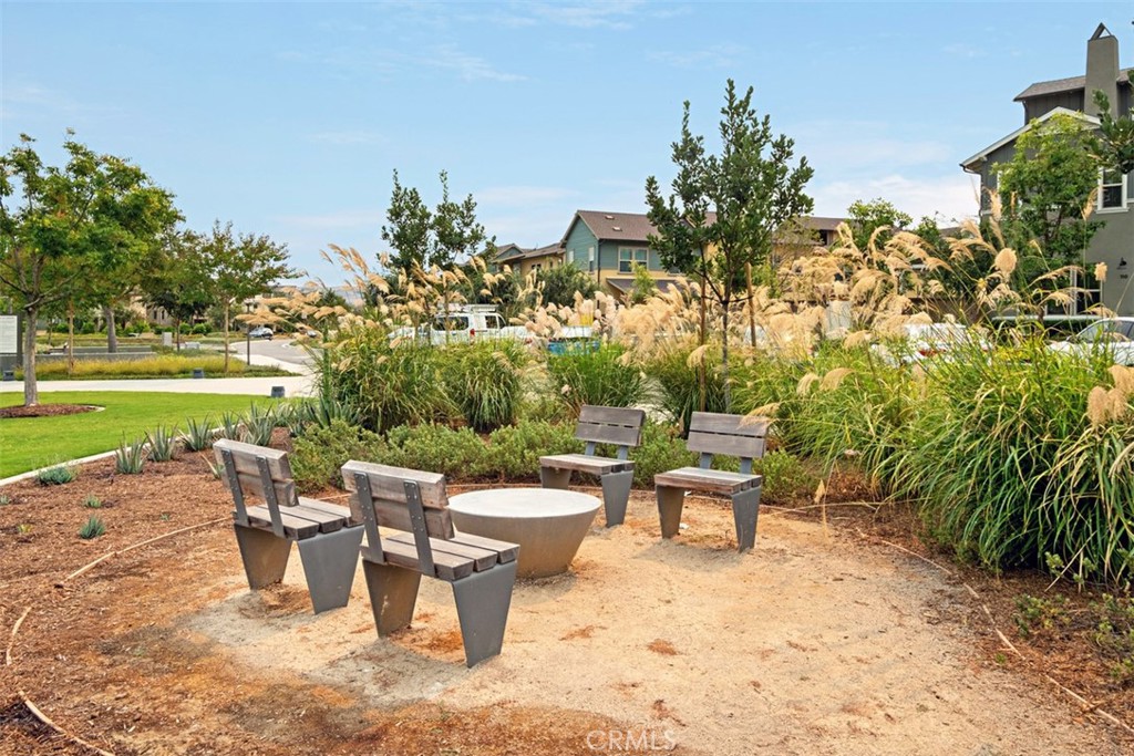 Experience the award-winning Rancho Mission Viejo lifestyle with resort-style amenities, miles of trails, parks, fitness - 33 Lomada Street, Rancho Mission Viejo CA 92694 - photo 38