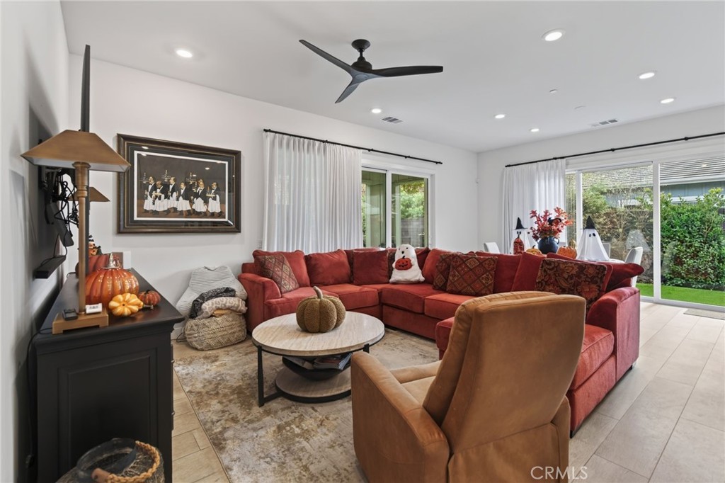Living Room - 455 Sunrise, Rancho Mission Viejo CA 92694 - photo 6