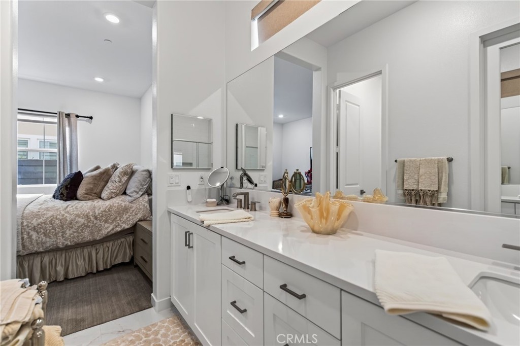 Primary Barthroom - 455 Sunrise, Rancho Mission Viejo CA 92694 - photo 21