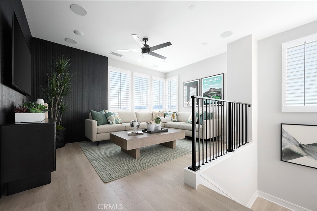 Model Photos: Photos shown are of the model home for this floor plan. Actual finishes, features, and landscaping may var - 5048 Solace Drive, Rancho Mission Viejo CA 92694 - photo 11