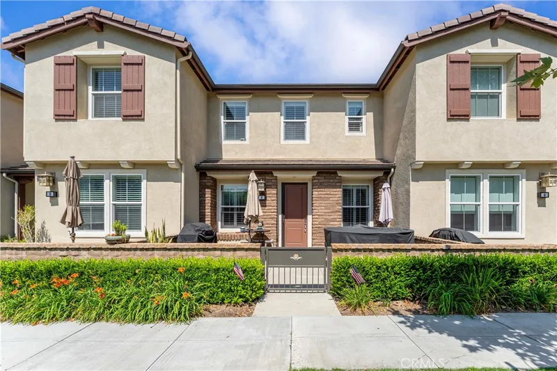 6 Fenix Street, Rancho Mission Viejo, CA 92694