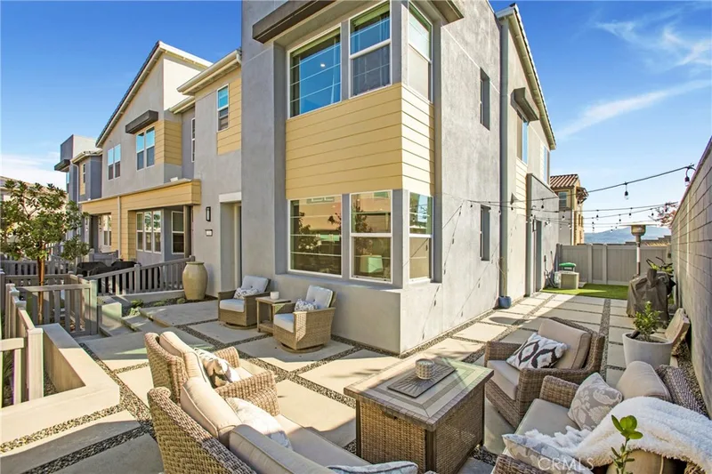 745 Hazel Dr, Rancho Mission Viejo, CA 92694