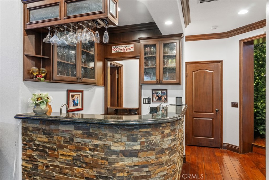 Wet Bar - 10 Thorn Oak, Rancho Santa Margarita CA 92679 - photo 18
