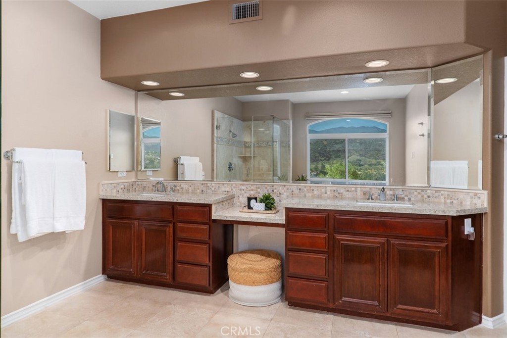 Primary Bathroom - 10 Thorn Oak, Rancho Santa Margarita CA 92679 - photo 28