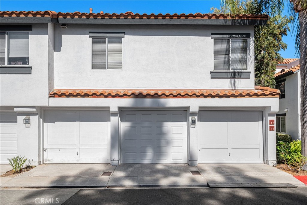 1 Car attached garage - 11 Aubrieta, Rancho Santa Margarita CA 92688 - photo 21
