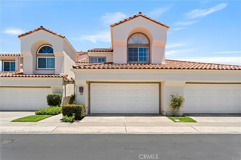 12 Calle Katrina, Rancho Santa Margarita, CA 92688