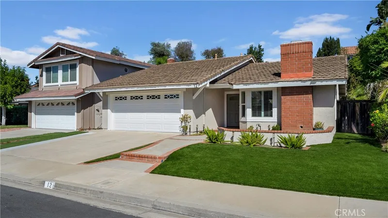 12 Calle Ranchera, Rancho Santa Margarita, CA 92688