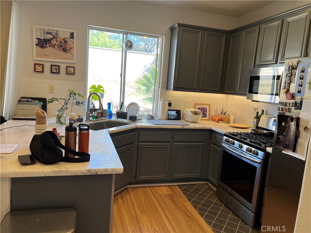 Kitchen - 12 Willowbrook Ln, Rancho Santa Margarita CA 92688 - photo 5