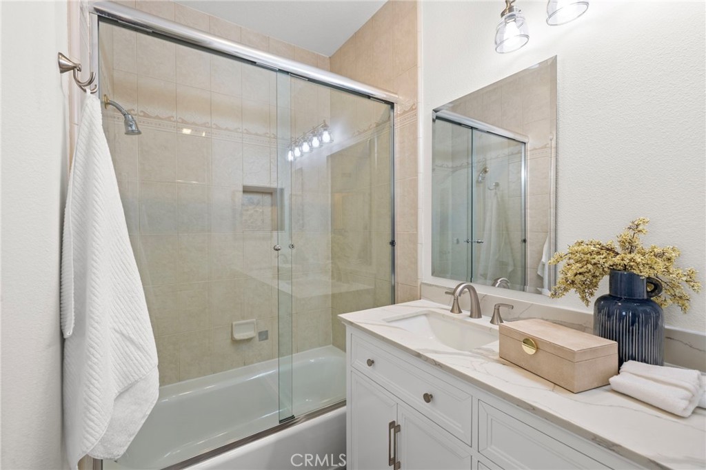Primary Bathroom - 131 Tierra Montanosa, Rancho Santa Margarita CA 92688 - photo 17