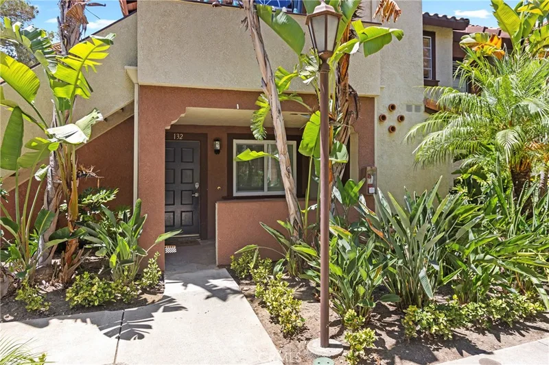 132 Flor De Sol, Rancho Santa Margarita, CA 92688