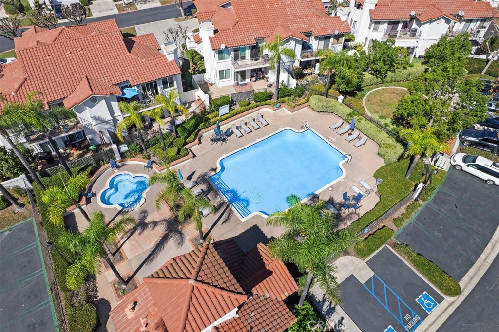 Floramar pool and spa just steps away from your front door - 14 Vista Lago, Rancho Santa Margarita CA 92688 - photo 33