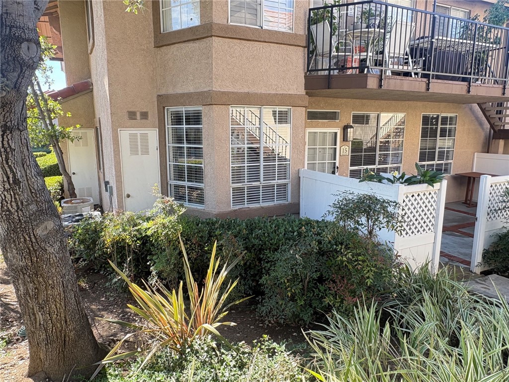 End Unit Location - 15 Hemlock, Rancho Santa Margarita CA 92688 - photo 2