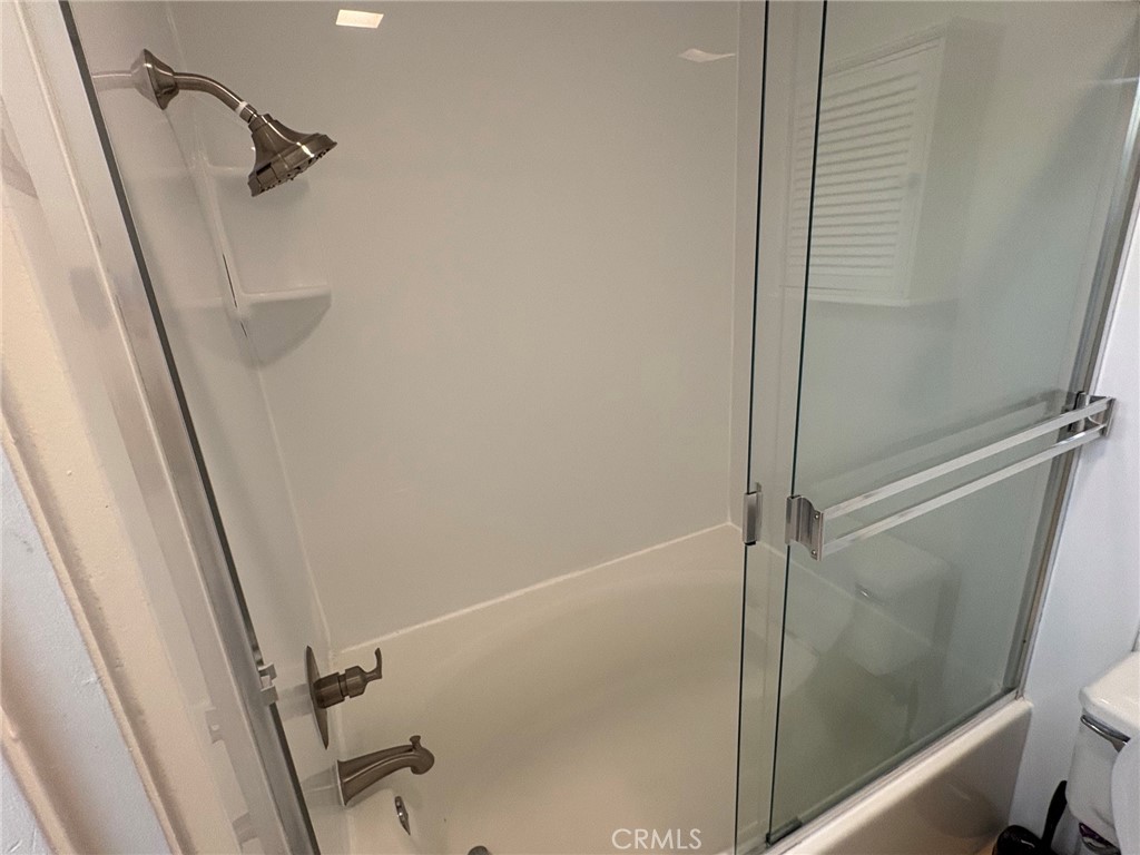 Primary Bathroom - 15 Hemlock, Rancho Santa Margarita CA 92688 - photo 18