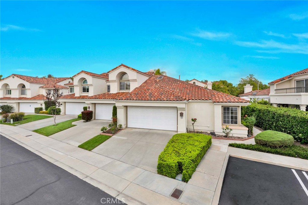 2 Car Attached Garage + Driveway - 16 Calle Maria, Rancho Santa Margarita CA 92688 - photo 3