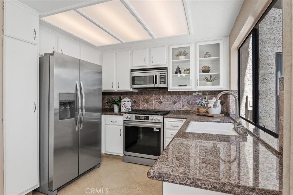 All appliances included - 16 Crucillo, Rancho Santa Margarita CA 92688 - photo 19