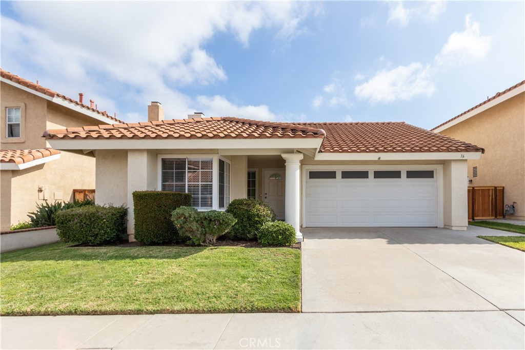 Immaculate, delightful single level home. - 16 Elderberry, Rancho Santa Margarita CA 92688 - photo 1